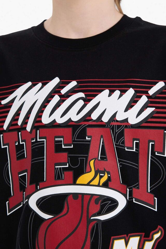 Erkek Çocuk NBA Miami Heat Bisiklet Yaka Kısa Kollu Tişört