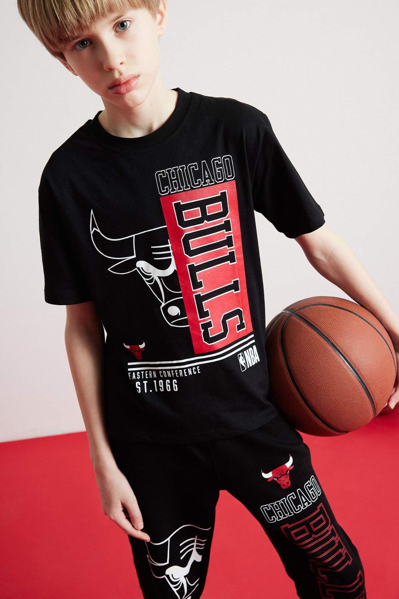 Erkek Çocuk NBA Chicago Bulls Bisiklet Yaka Kısa Kollu Tişört