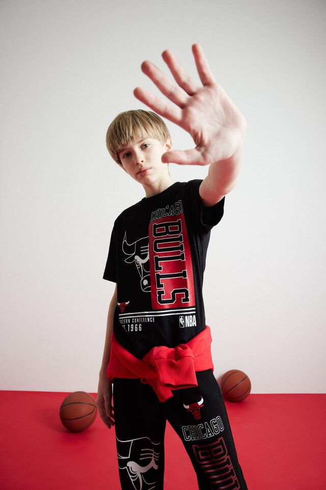 Erkek Çocuk NBA Chicago Bulls Bisiklet Yaka Kısa Kollu Tişört