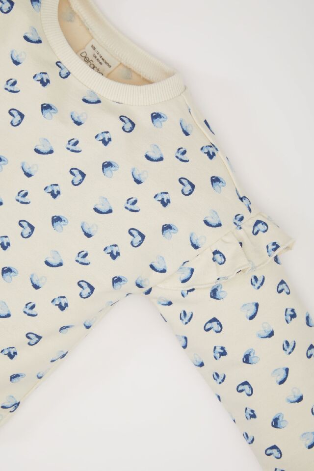 Kız Bebek Bisiklet Yaka Kalp Desenli Sweatshirt