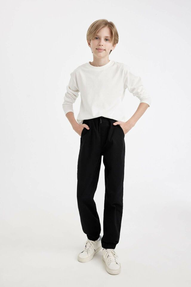 Erkek Çocuk Beli Bağcıklı Lastikli Paça Cepli Basic Düz Siyah Jogger Gabardin Pantolon