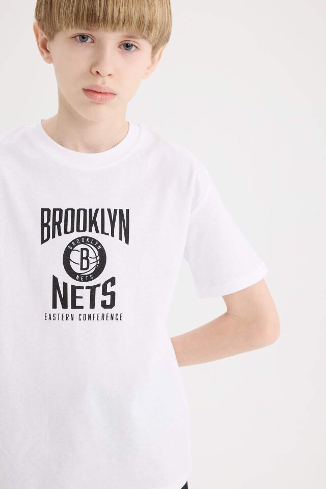 Erkek Çocuk NBA Brooklyn Nets Bisiklet Yaka Sırt Baskılı Kısa Kollu Tişört
