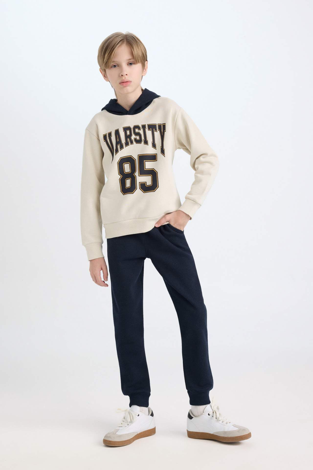 Erkek Çocuk 2'li Takım Baskılı Kapüşonlu Sweatshirt Üst Beli Lastikli Jogger Eşofman Altı