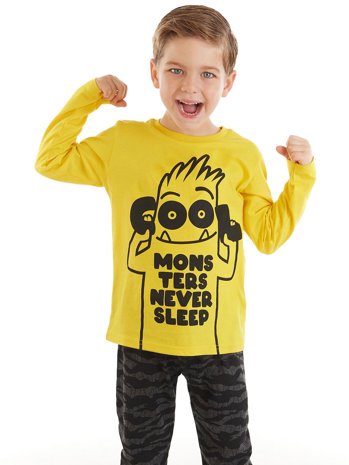 Uykusuz Erkek Çocuk T-shirt Pantolon Takım 3 Y - Siyah, Sarı