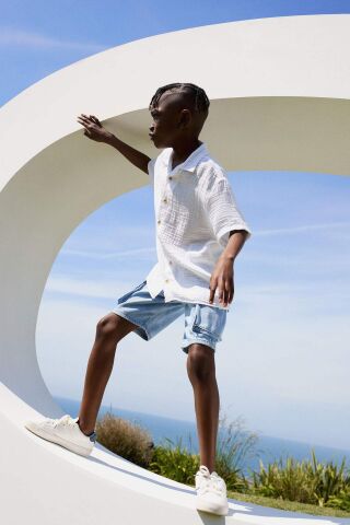 Erkek Çocuk Oversize Geniş Kalıp Polo Yaka Müslin Kısa Kollu Gömlek