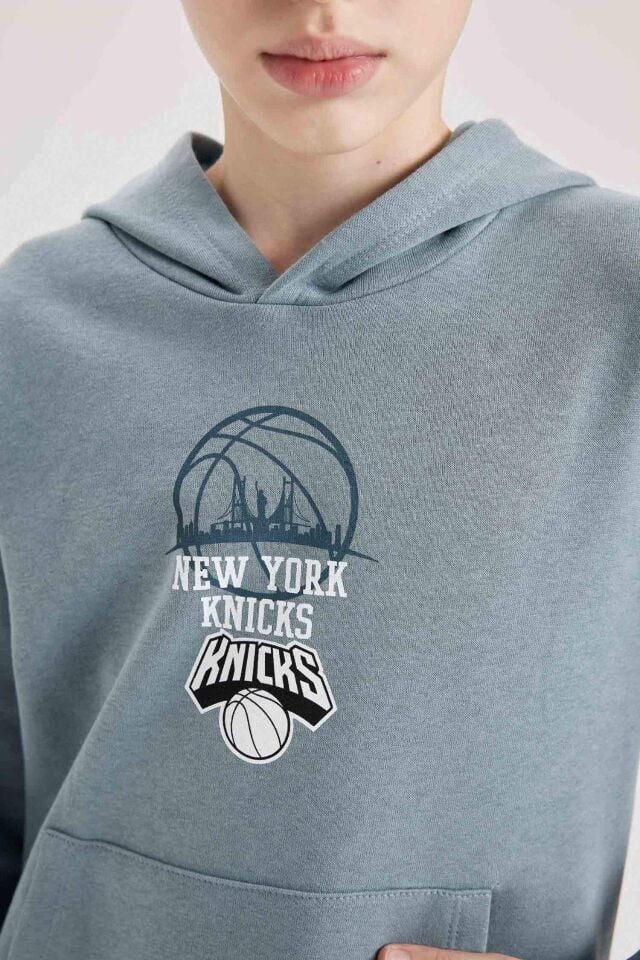 Erkek Çocuk NBA New York Knicks Kapüşonlu Sırt Baskılı Kalın Sweatshirt
