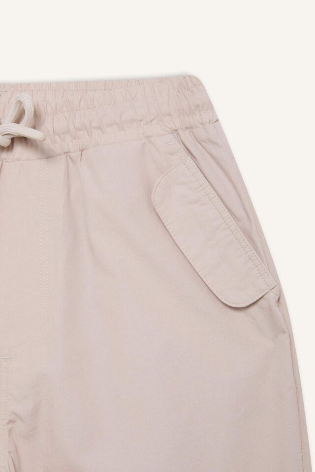Erkek Çocuk Jogger Fit Standart Paça Paraşüt Pantolon