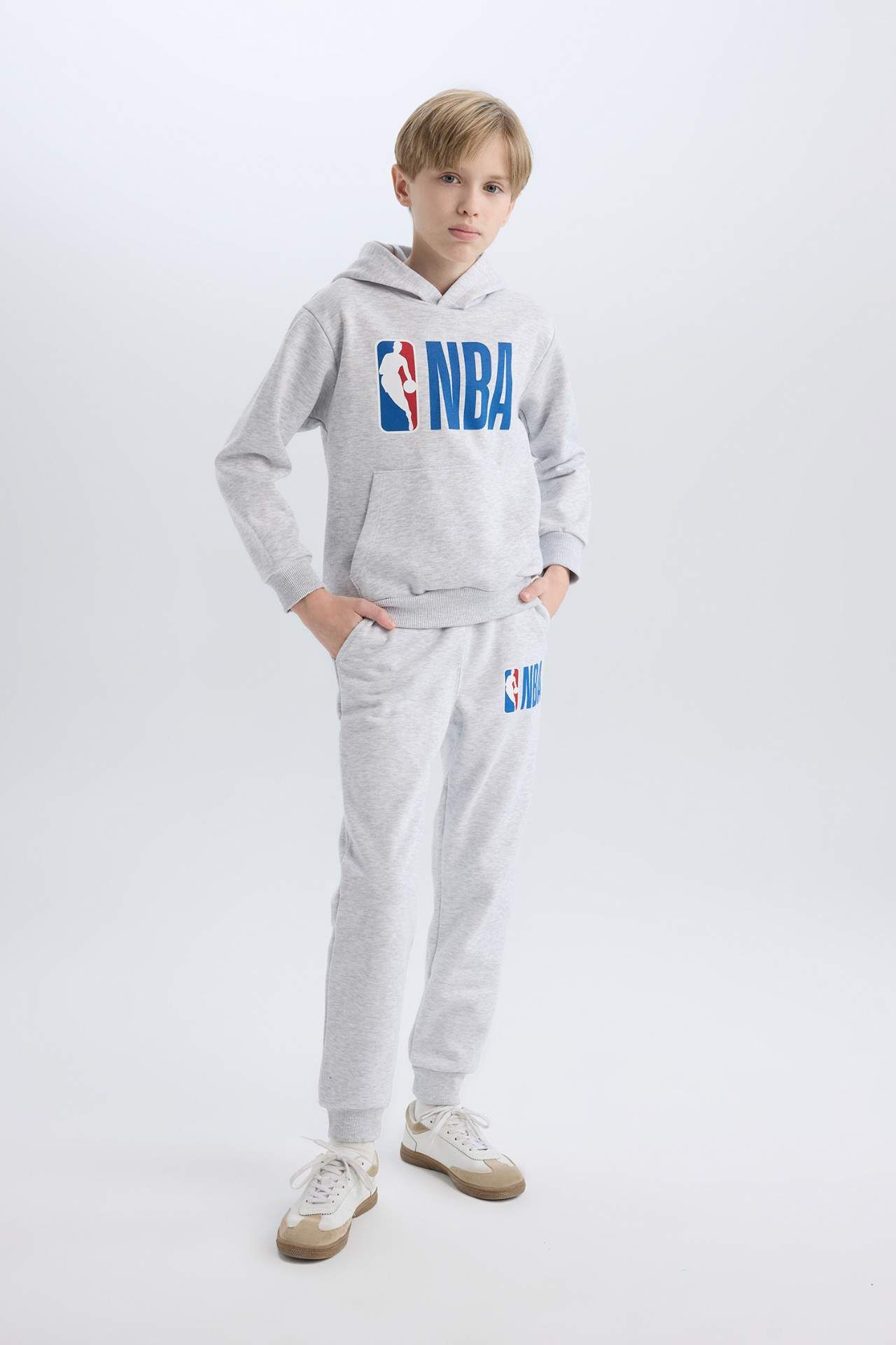 Erkek Çocuk NBA Wordmark Gri Beli Paçası Lastikli Cepli Jogger Eşofman Altı
