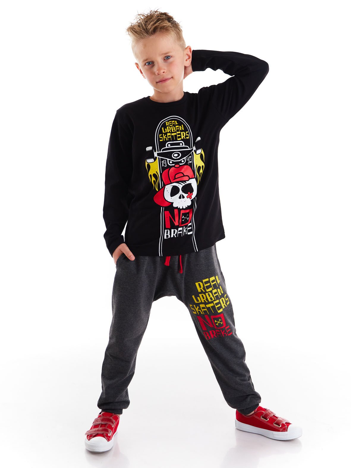 Siyah Kaykay Erkek Çocuk T-shirt Pantolon Takım